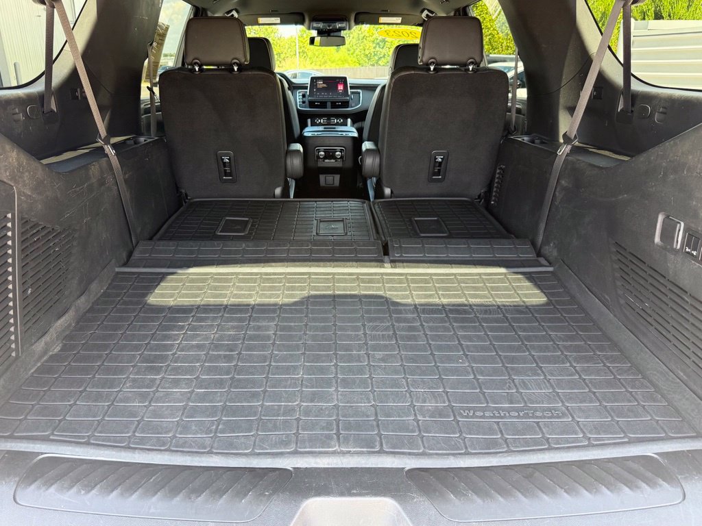 Used 2023 GMC Yukon XL SLT w/ SLT Luxury Package AWD/4WD image 36