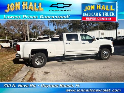 Used 2019 GMC Sierra 3500 Denali w/ Duramax Plus Package image 10
