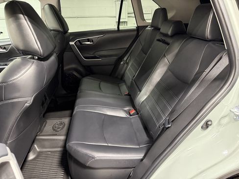 Used 2023 Toyota RAV4 XLE Premium image 19