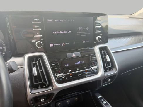 Used 2021 Kia Sorento S w/ Panoramic Sunroof Package FWD image 19