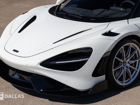 Used 2021 McLaren 765LT image 7