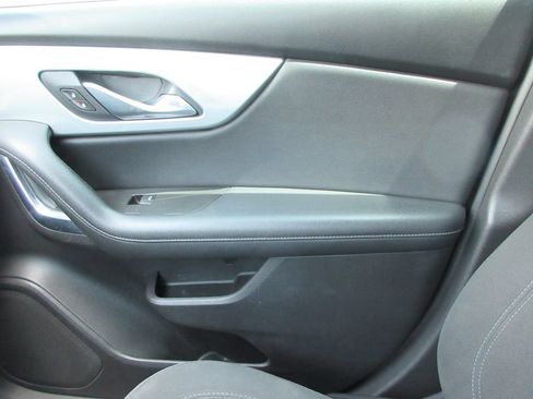 Certified 2020 Chevrolet Blazer LT FWD image 30