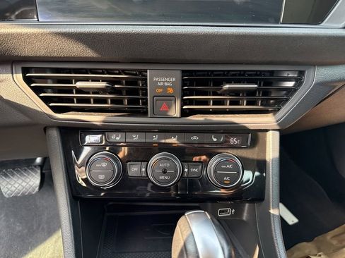 Used 2020 Volkswagen Jetta SEL image 11