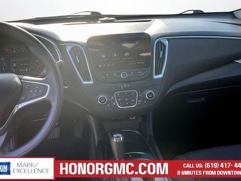 Used 2020 Chevrolet Malibu LT image 9