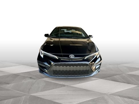 Used 2026 Toyota Corolla SE FWD image 3