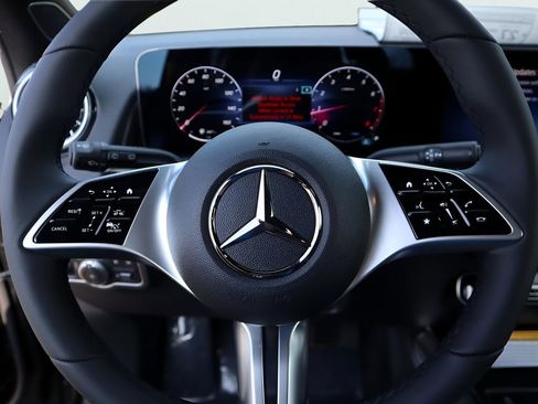 New 2026 Mercedes-Benz GLB 250 4MATIC image 37