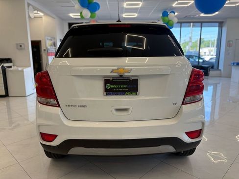 Used 2019 Chevrolet Trax LT w/ LT Convenience Package AWD/4WD image 11
