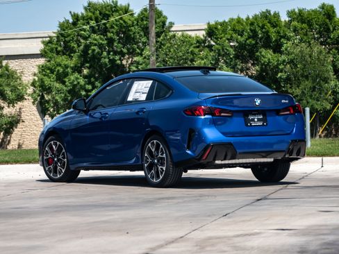 Used 2026 BMW 228i w/ Technology Package image 3