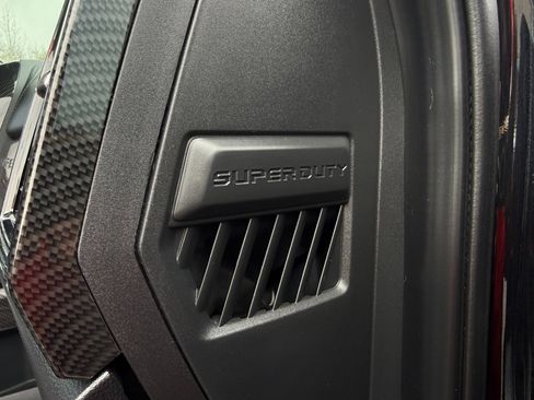 Used 2019 Ford F250 Lariat w/ Lariat Ultimate Package image 44