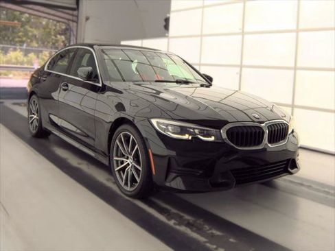 Used 2020 BMW 330i Sedan w/ Convenience Package RWD image 6