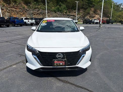 Certified 2024 Nissan Sentra SV FWD image 8