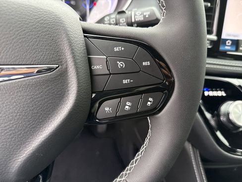 New 2026 Chrysler Pacifica Limited w/ S Appearance Package image 27