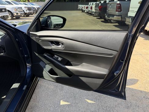 Used 2023 Honda Accord Touring image 11