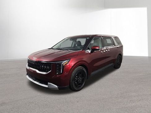 Certified 2025 Kia Carnival image 2
