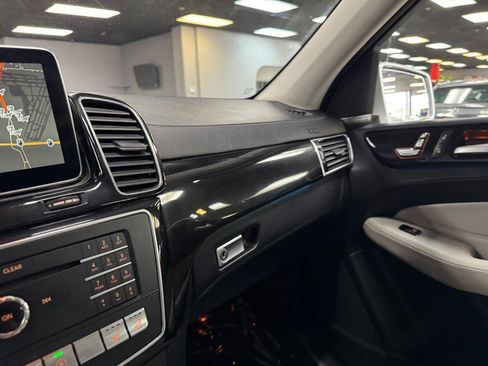 Used 2016 Mercedes-Benz GLE 400 4MATIC image 27