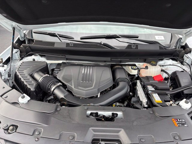 Used 2024 Chevrolet Traverse LS FWD image 11