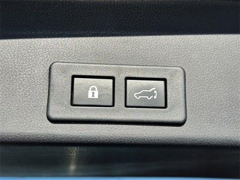 Used 2022 Subaru Ascent Limited w/ Technology Package image 20