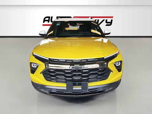Used 2024 Chevrolet TrailBlazer ACTIV w/ Convenience Package FWD image 2