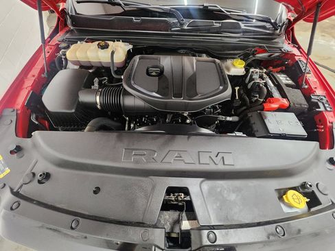 Used 2025 RAM 1500 Big Horn AWD/4WD image 37