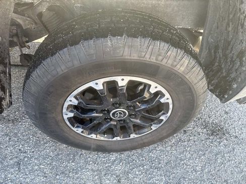 Used 2024 Toyota Tundra Platinum image 12