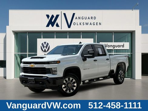 Used 2025 Chevrolet Silverado 2500 Custom w/ Custom Convenience Package AWD/4WD image 1