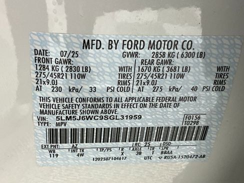 Used 2025 Lincoln Aviator Premiere image 30