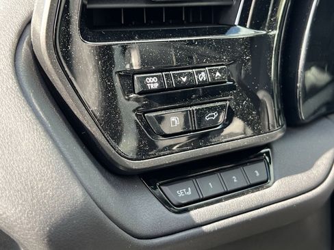 Used 2025 Lexus TX 500h AWD w/ Technology Package image 27