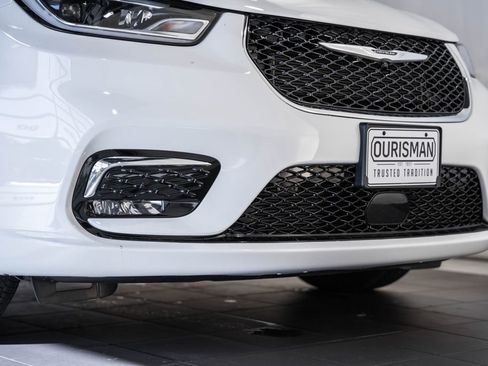 New 2026 Chrysler Pacifica Select image 9