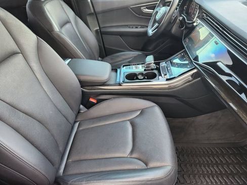 Used 2020 Audi Q7 3.0T Premium Plus w/ Premium Plus Package AWD/4WD image 19