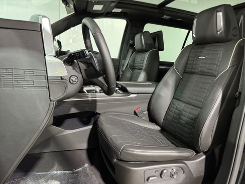 New 2026 Cadillac Escalade ESV V w/ LPO, ONYX Package image 4