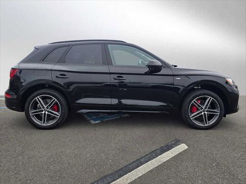 Used 2025 Audi Q5 e Premium Plus AWD/4WD image 2