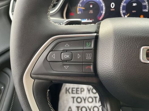 Used 2024 Jeep Grand Cherokee Altitude image 26