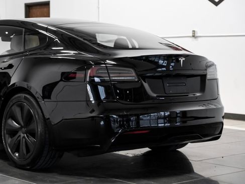 Used 2023 Tesla Model S Standard Range image 15