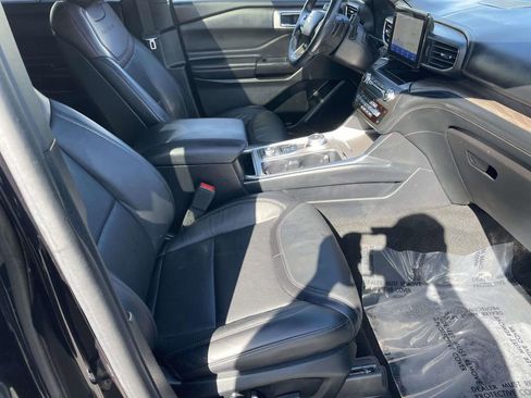 Used 2020 Ford Explorer Platinum image 47