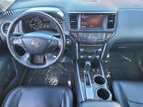 Used 2013 Nissan Pathfinder Platinum w/ Cargo Pkg image 11
