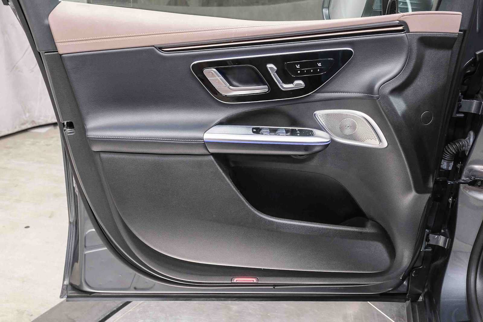 Certified 2023 Mercedes-Benz EQE 350+ 4MATIC SUV image 27