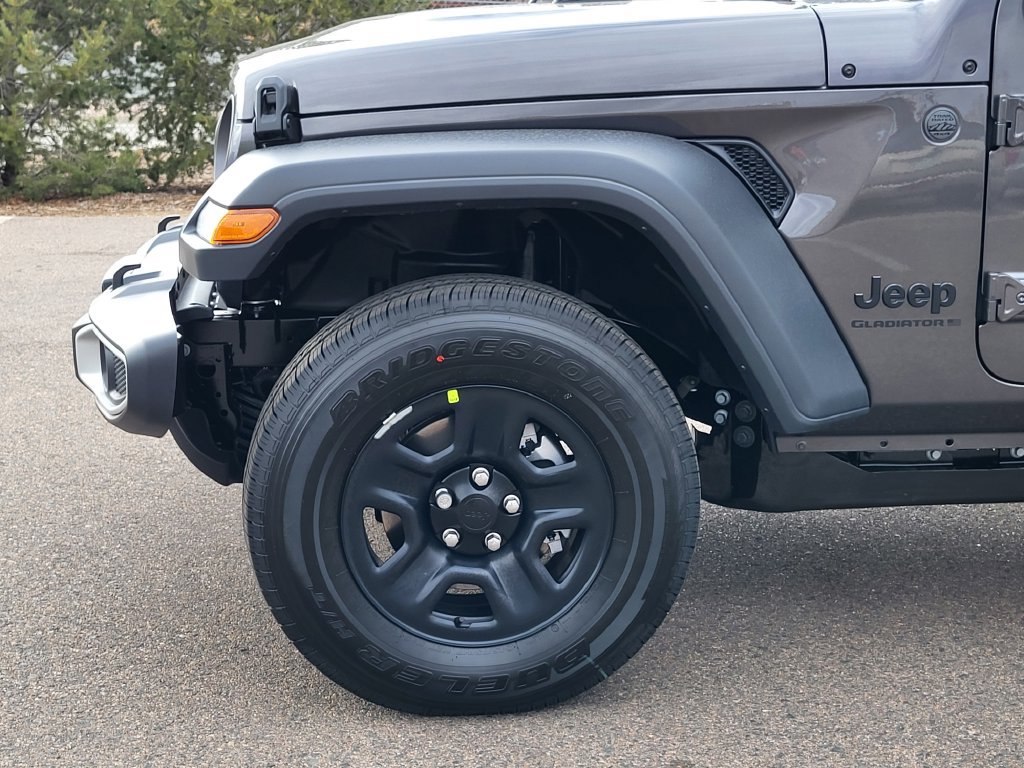 New 2026 Jeep Gladiator Sport AWD/4WD image 9