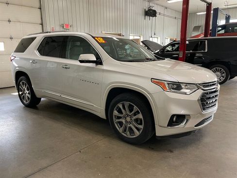 Used 2018 Chevrolet Traverse Premier AWD/4WD image 5