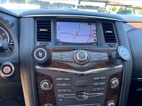 Used 2018 Nissan Armada Platinum w/ Interior Lighting Package RWD image 30