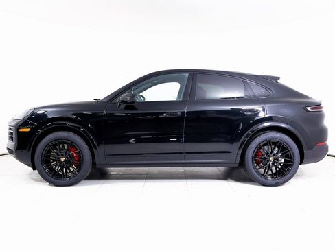 New 2026 Porsche Cayenne S image 2