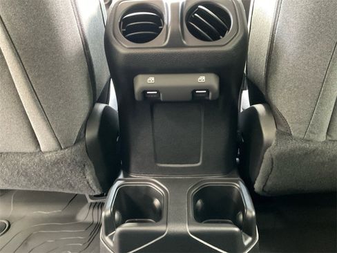 New 2025 Jeep Gladiator Sport image 23