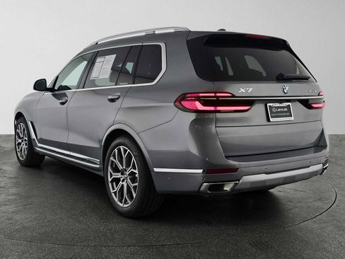 Used 2025 BMW X7 xDrive40i AWD/4WD image 5