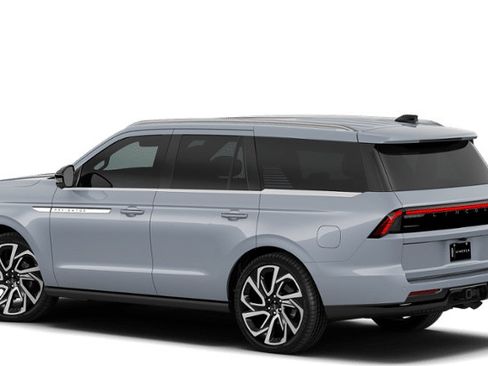 New 2027 Lincoln Navigator Reserve AWD/4WD image 24