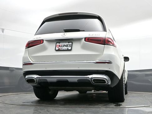Used 2023 Mercedes-Benz Maybach GLS 600 4MATIC image 44