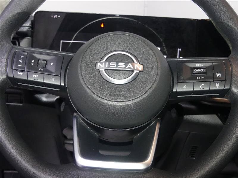 Used 2025 Nissan Kicks SV AWD/4WD image 30