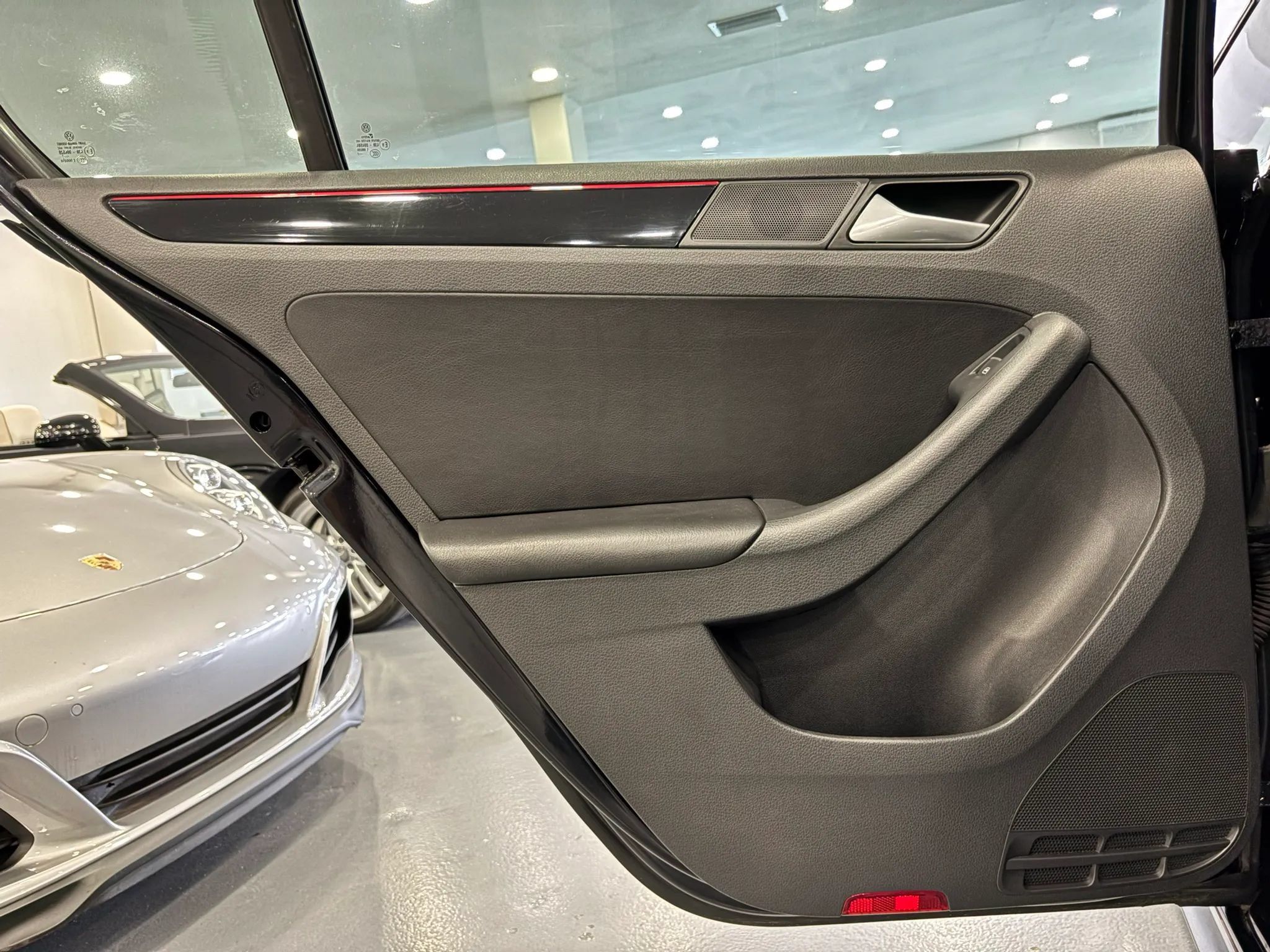 Used 2017 Volkswagen Jetta GLI FWD image 36