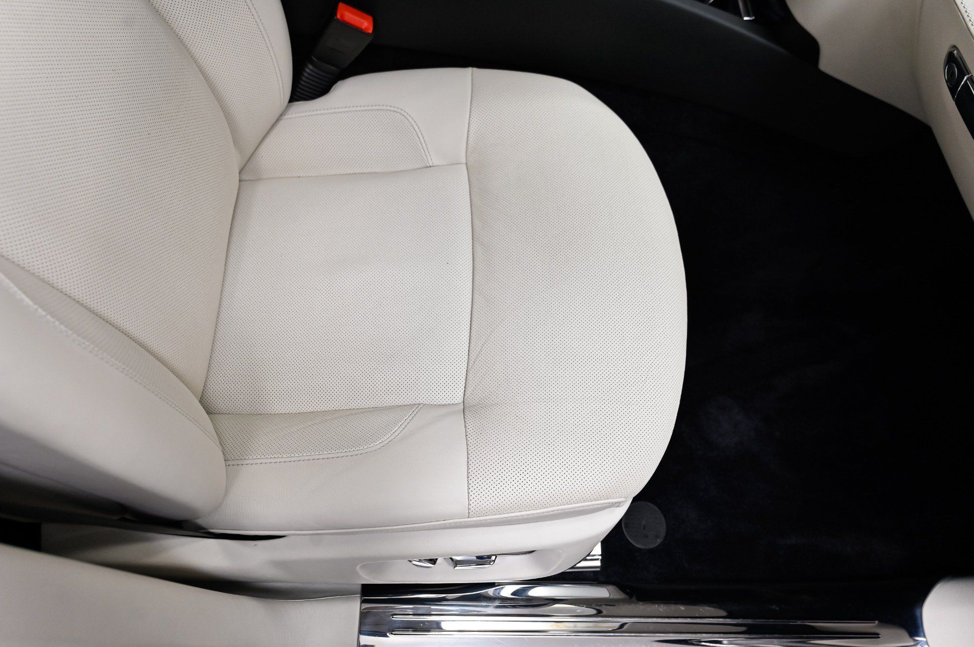 Used 2012 Rolls-Royce Ghost RWD image 28