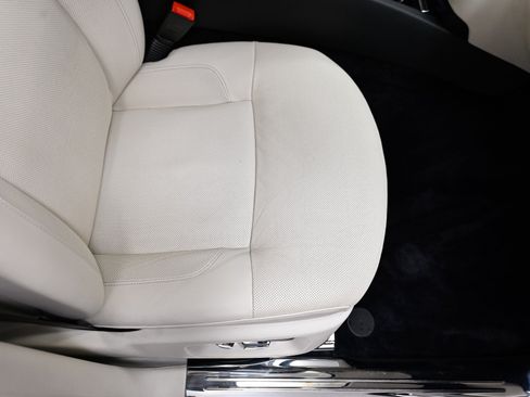 Used 2012 Rolls-Royce Ghost RWD image 28