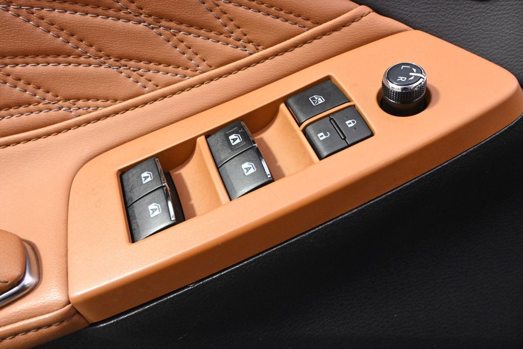 Used 2020 Toyota Avalon Limited w/ Advanced Safety Package FWD image 23