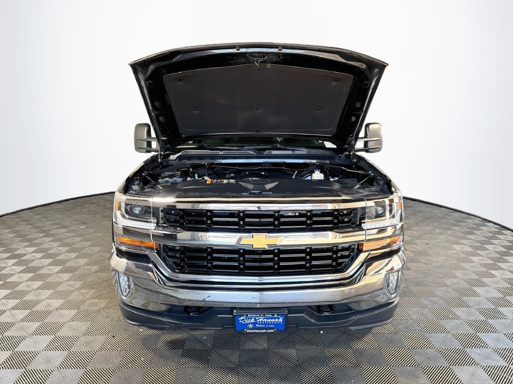 Used 2018 Chevrolet Silverado 1500 LT w/ All Star Edition AWD/4WD image 21